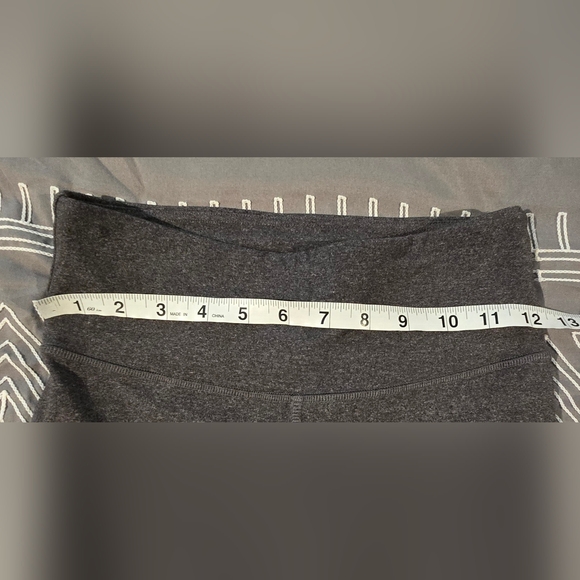 Alo Capri Leggings Size XS - Picture 3 of 8